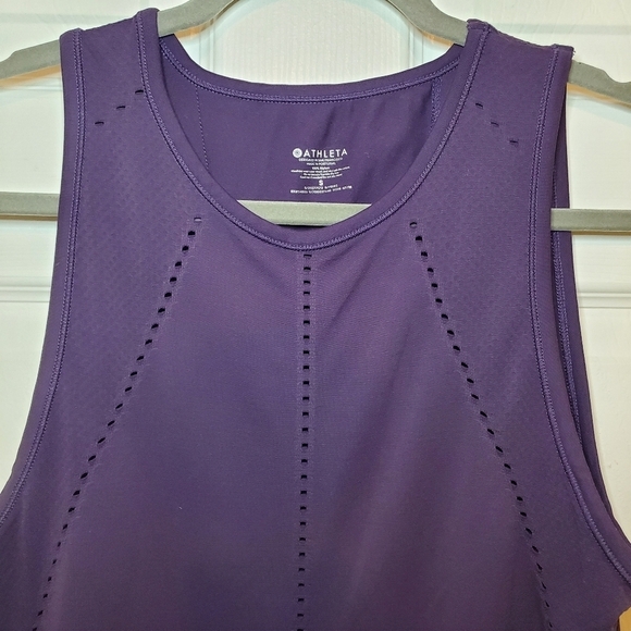 Athleta Tank Top Womens S Foothill Split Back Perforated Longline Crewneck Plum - Picture 2 of 8